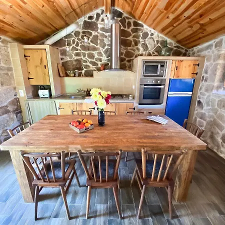 Gospodarstwo wiejskie Casa Rural Familiar Con Vistas Al Rio En Galicia Santa María