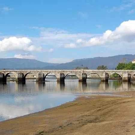 Casa Rural Familiar Con Vistas Al Rio En Galicia Gospodarstwo wiejskie *