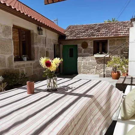 Casa Rural Familiar Con Vistas Al Rio En Galicia Gospodarstwo wiejskie Santa María